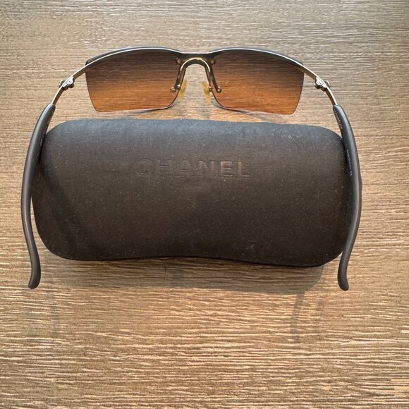 Chanel 4009 sunglasses, with case - Picture 2 of 5